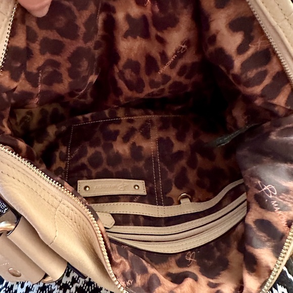 B. MAKOWSKY Soft Beige Purse Satchel Tote Gold Hardware Y2K Vintage - Picture 12 of 15